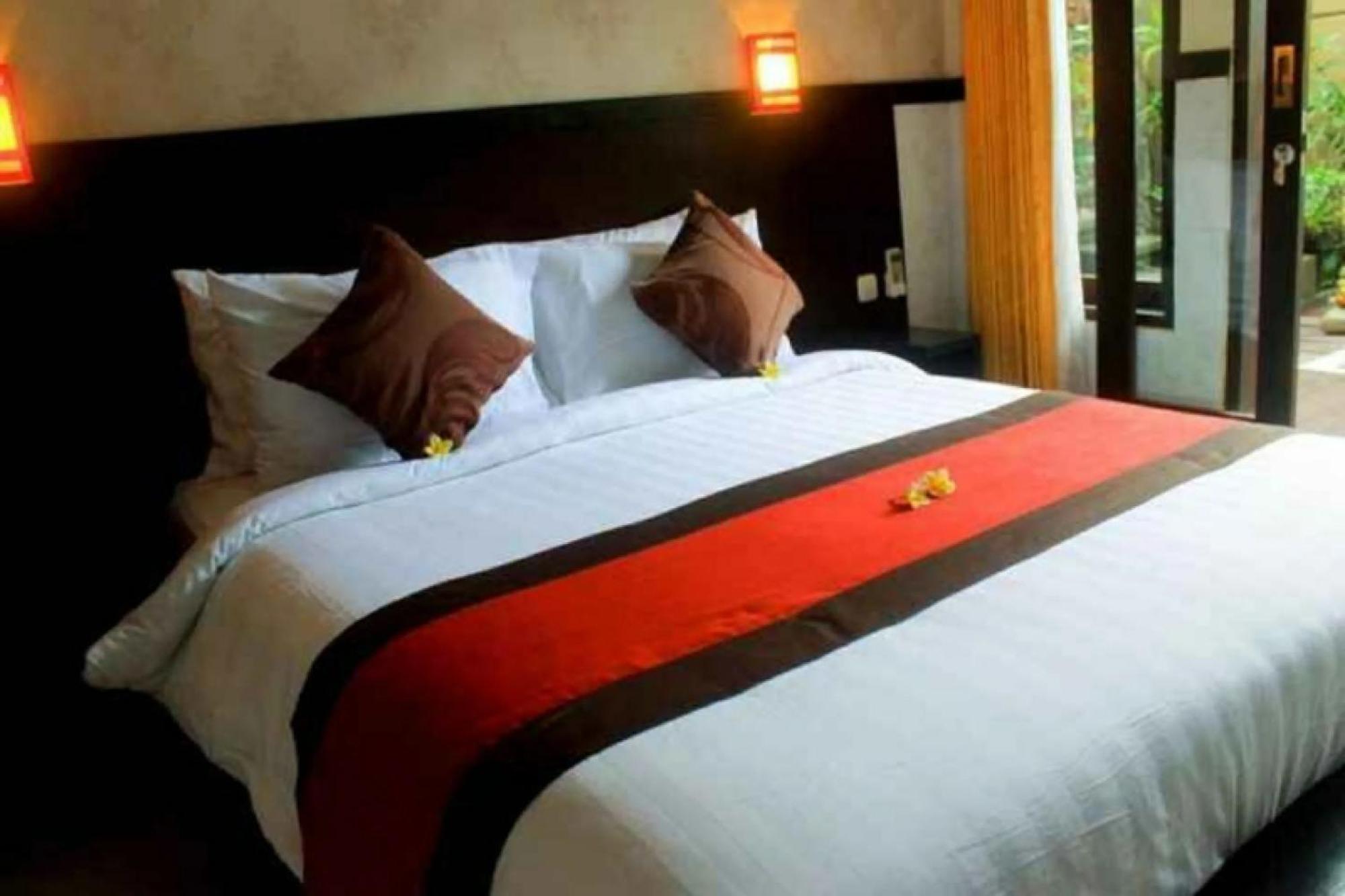 โอโย แฟล็กชิป 91062 อันตารา ซันเซ็ตโร้ด Hotel เลอกีอัน ภายนอก รูปภาพ